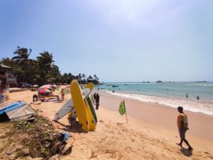 Turtle Bay Хиккадува серфинг на Шри-ланке