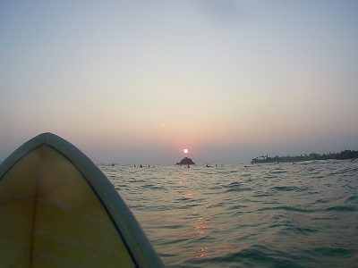 Русская школа серфинга в Мидигаме Шри-Ланка IO SURF, уроки для начинающих и продолжающих, видеоразборы